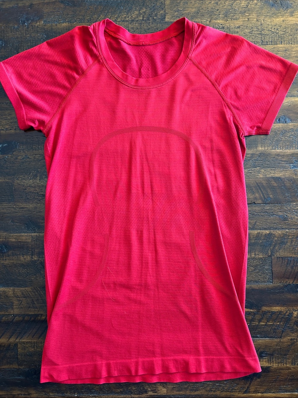 Women’s Red Lululemon Swiftly Tech 2.0 Short Sleeve